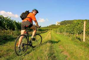 cyklista-outdoor-pobyt v přírodě